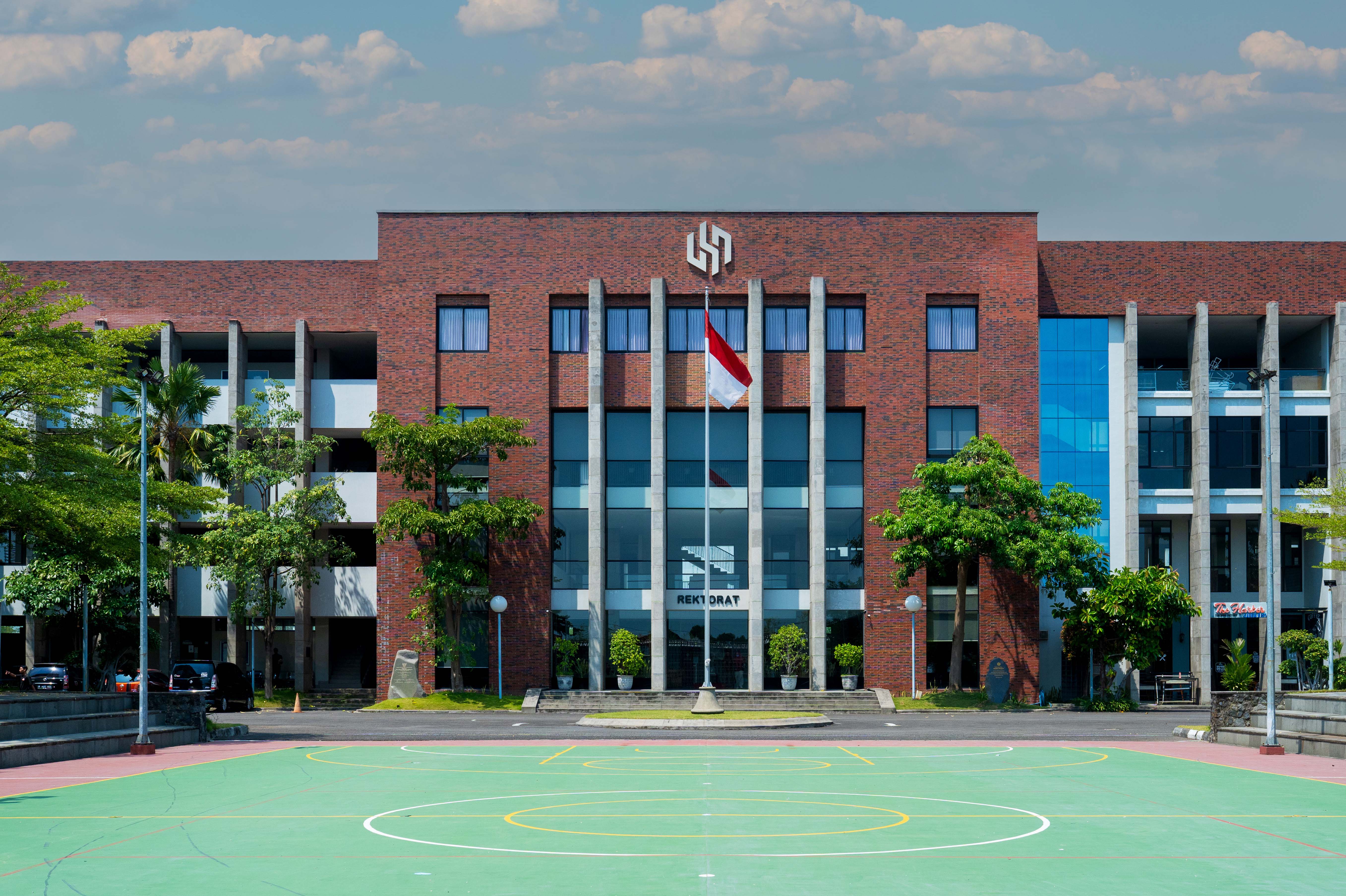 Slider Portal Pendaftaran Undangan Universitas Harkat Negeri